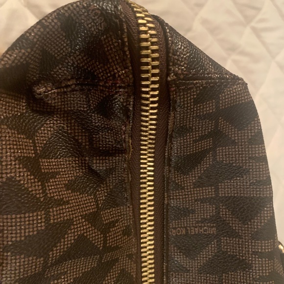 MICHAEL KORS OVERSIZE OR TRAVEL BAG. - Picture 6 of 12